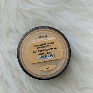 SEALED BareMinerals Matte Foundation Golden Medium